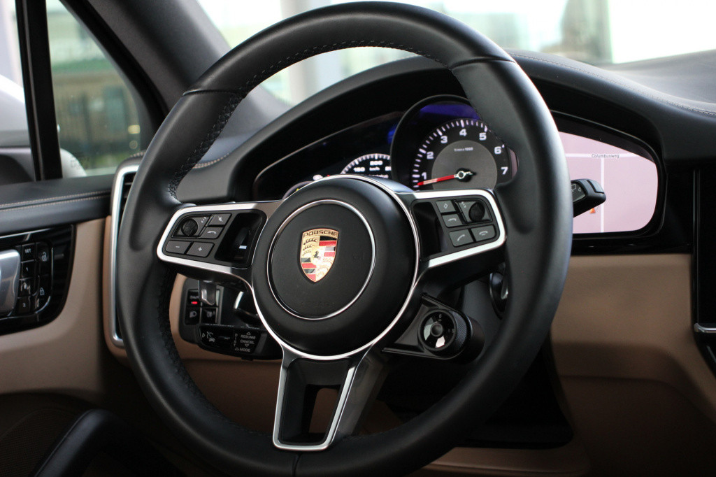 Porsche Cayenne 3.0 | sportdesign | pano | luchtvering | adaptief cruise co