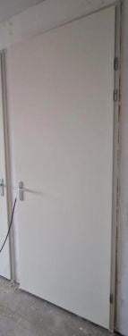 2 Opdekdeuren  Binnendeuren Alpine wit - met kleine beschadigingen