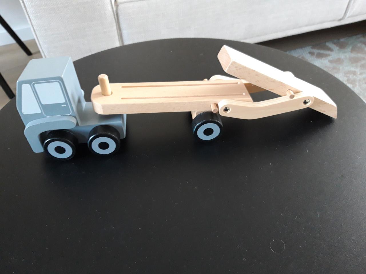 Little Dutch: Vrachtwagen met aanhanger: vervoer personenauto's