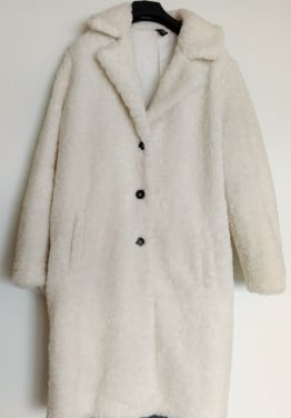 Witte teddy jas. Tussen 2 seizoenen jas