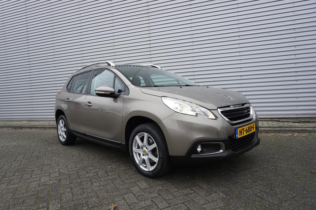 Peugeot 2008 1.2 puretech active airco / navi / cruise / pano / carplay / p