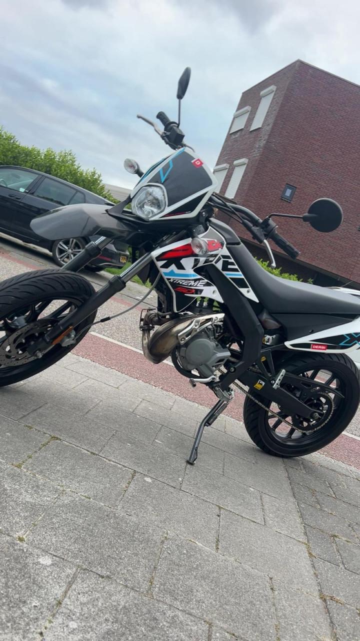 Derbi senda schakelbrommer