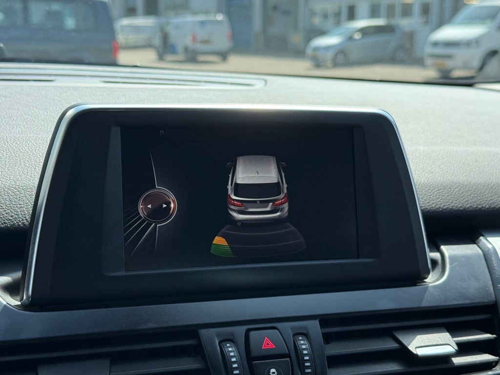 BMW 2-serie active tourer 218i essential
