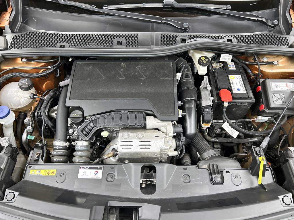 Peugeot 2008 1.2 puretech allure | 130 pk | dealeronderhouden |