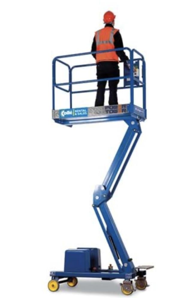 Lift Hoogtewerker powertower lift perfecte staat werkhoogte 5.4 steiger  •