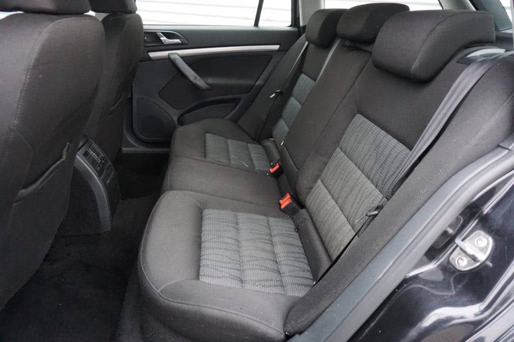 Skoda Octavia combi 1.4 tsi greentech elegance business line airco / navi /