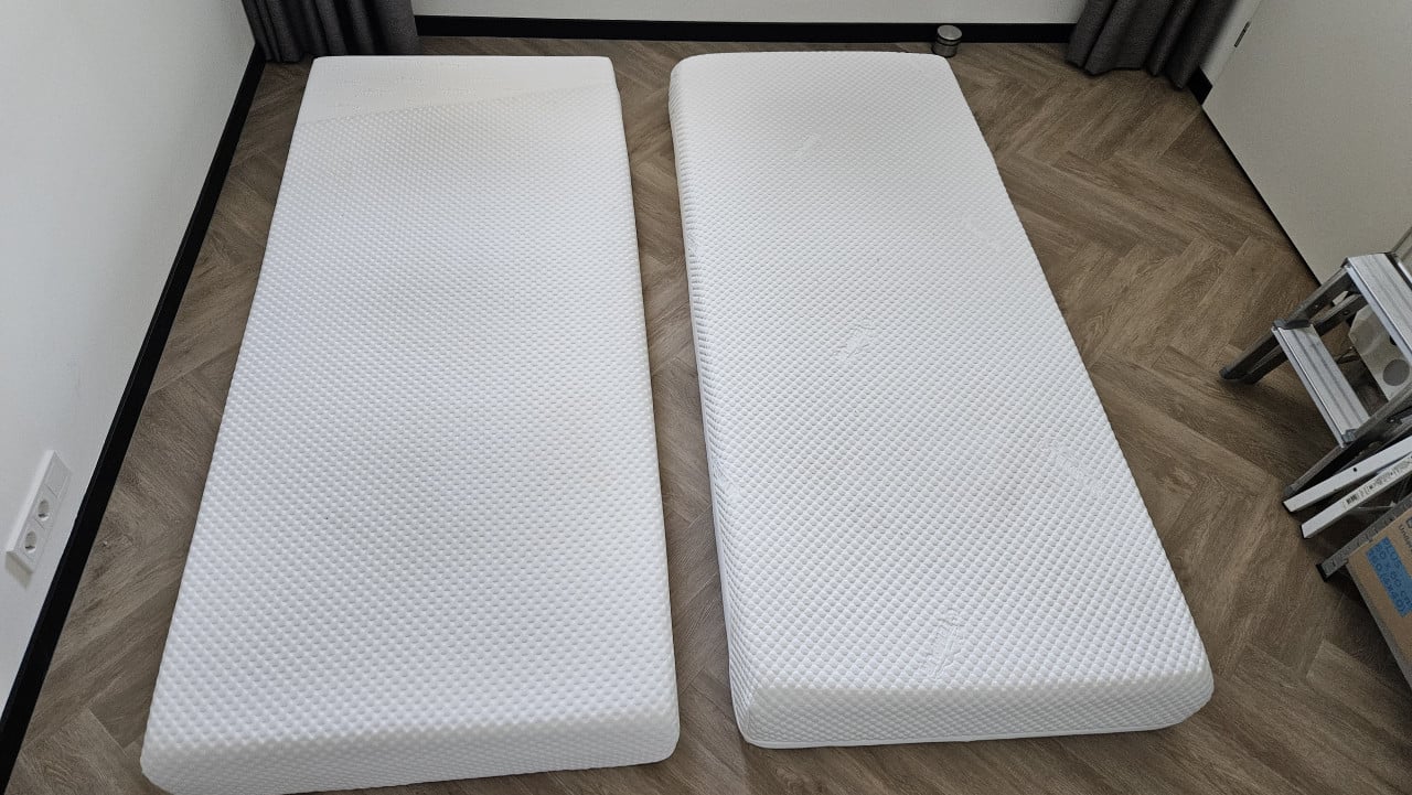TEMPUR matras 2X ( serie CLOUD, 22 cm dik )