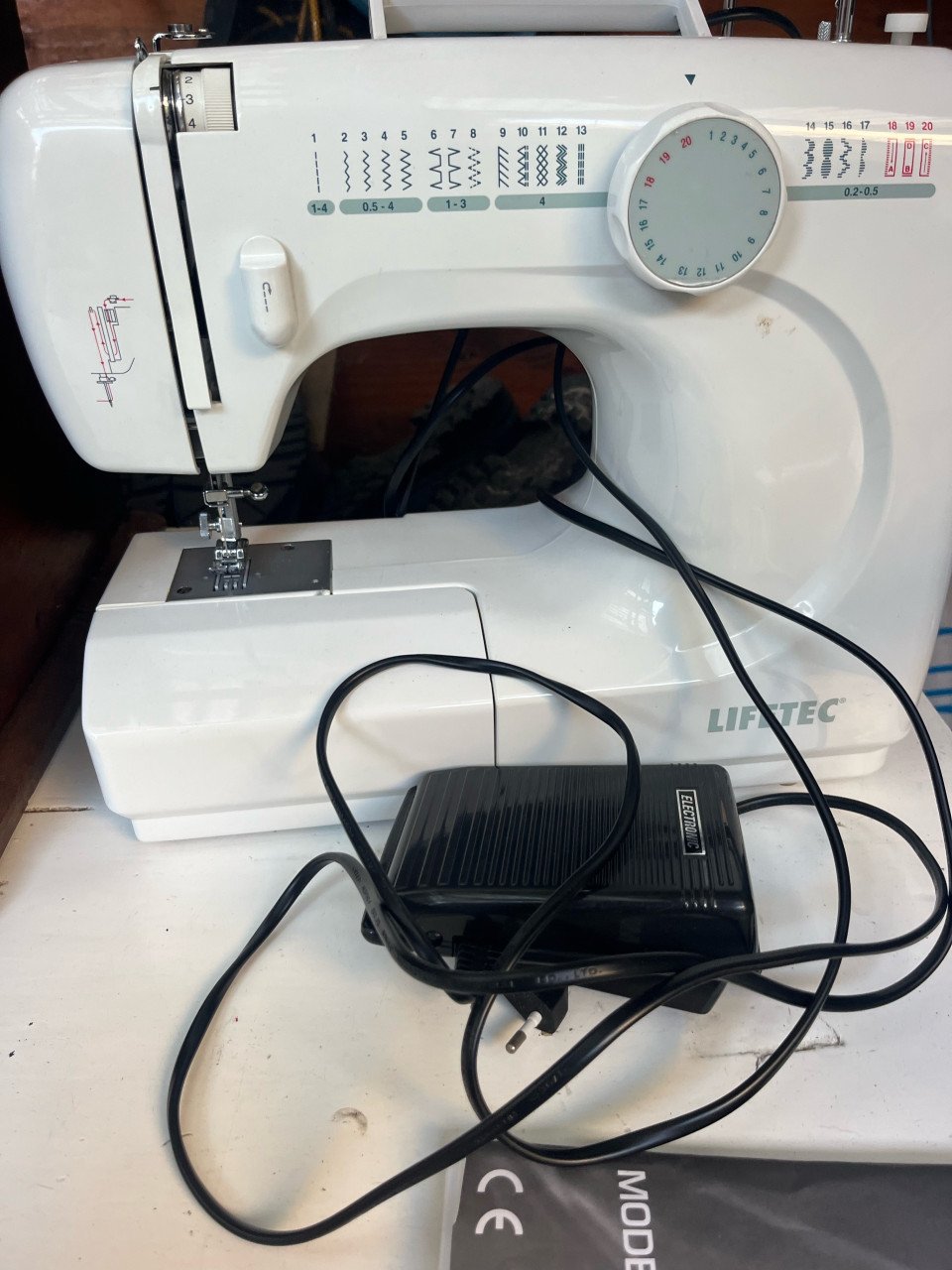 Naaimachine Lifetec