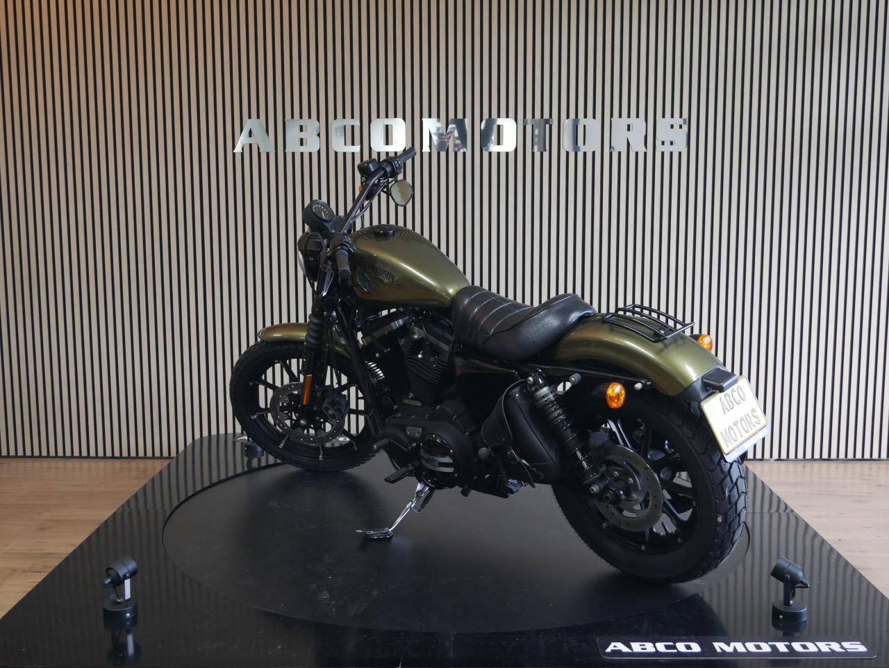 HARLEY-DAVIDSON SPORTSTER IRON XL 883 N