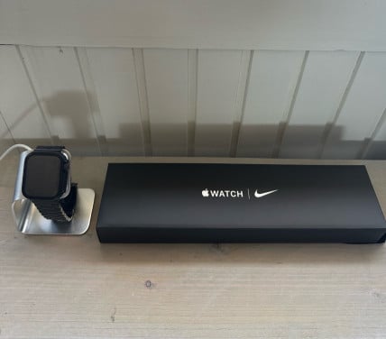 Apple Watch 6 series nike
