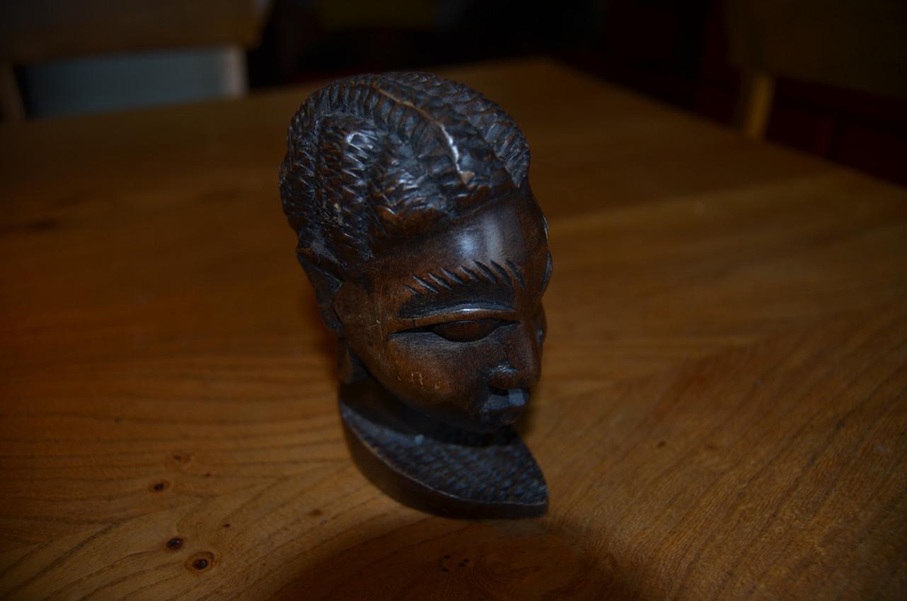 Houtsnijwerk Afrikaans vrouwenhoofd