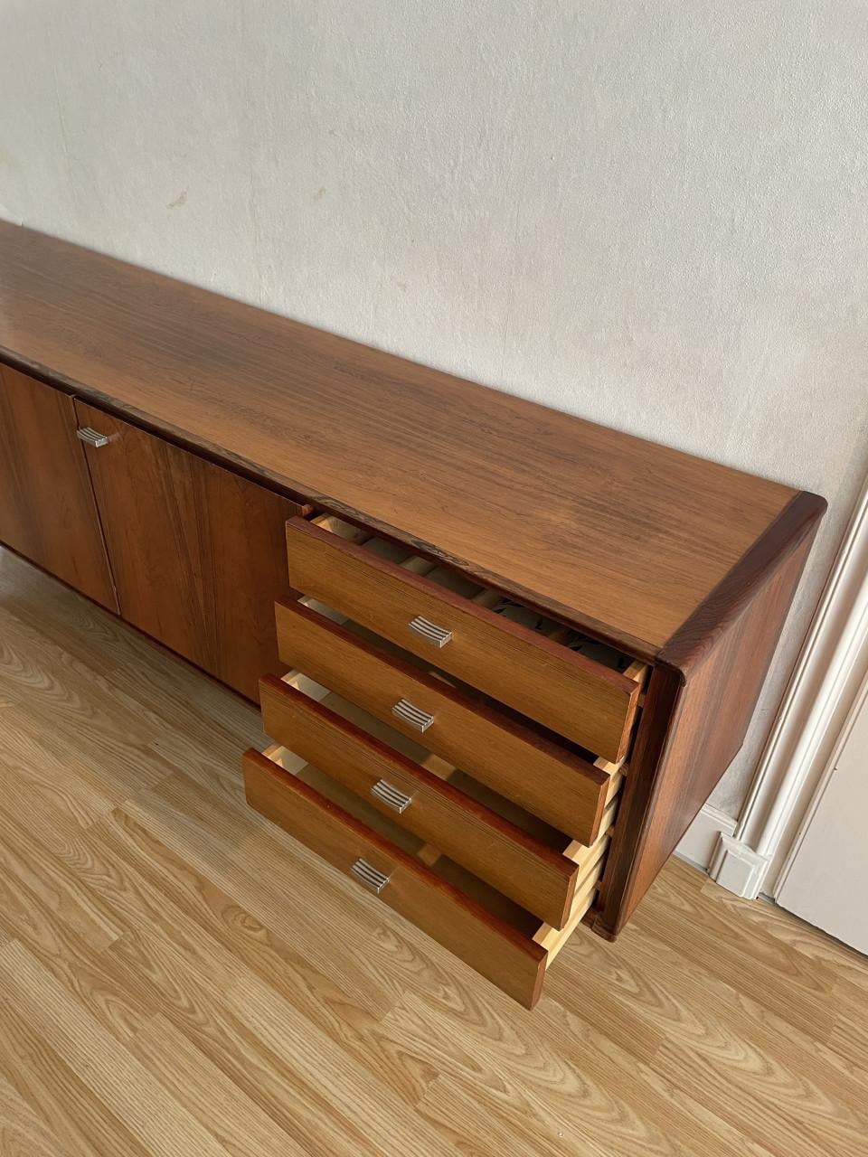 Te koop: Prachtig vintage mid-century teak dressoir – jaren '60