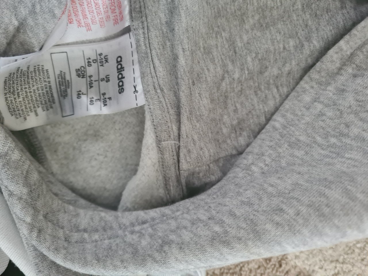Adidas sportkleding maat 140