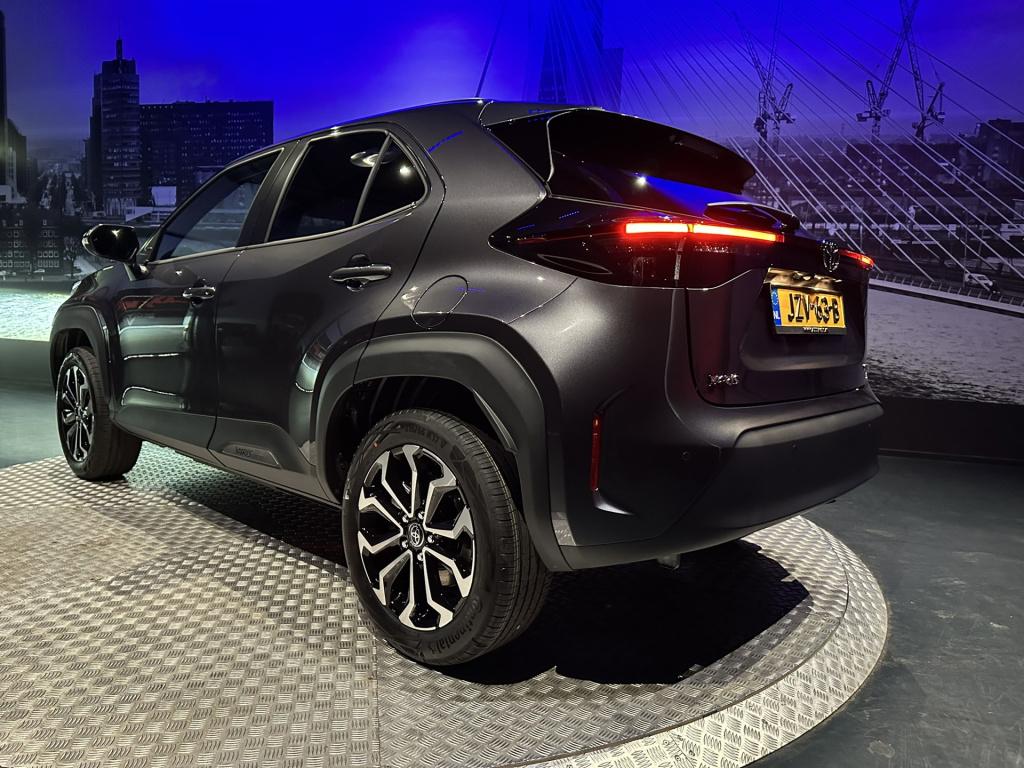 Toyota Yaris Cross 1.5 hybrid 130 dynamic *acc*winterpakket*camera*17inch*c