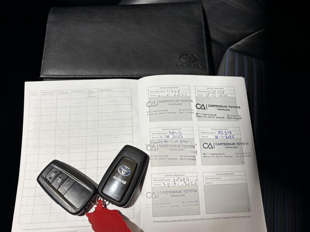 Toyota Rav4 2.5 hybrid awd bi-tone | innovation-pakket | trekhaak | panodak