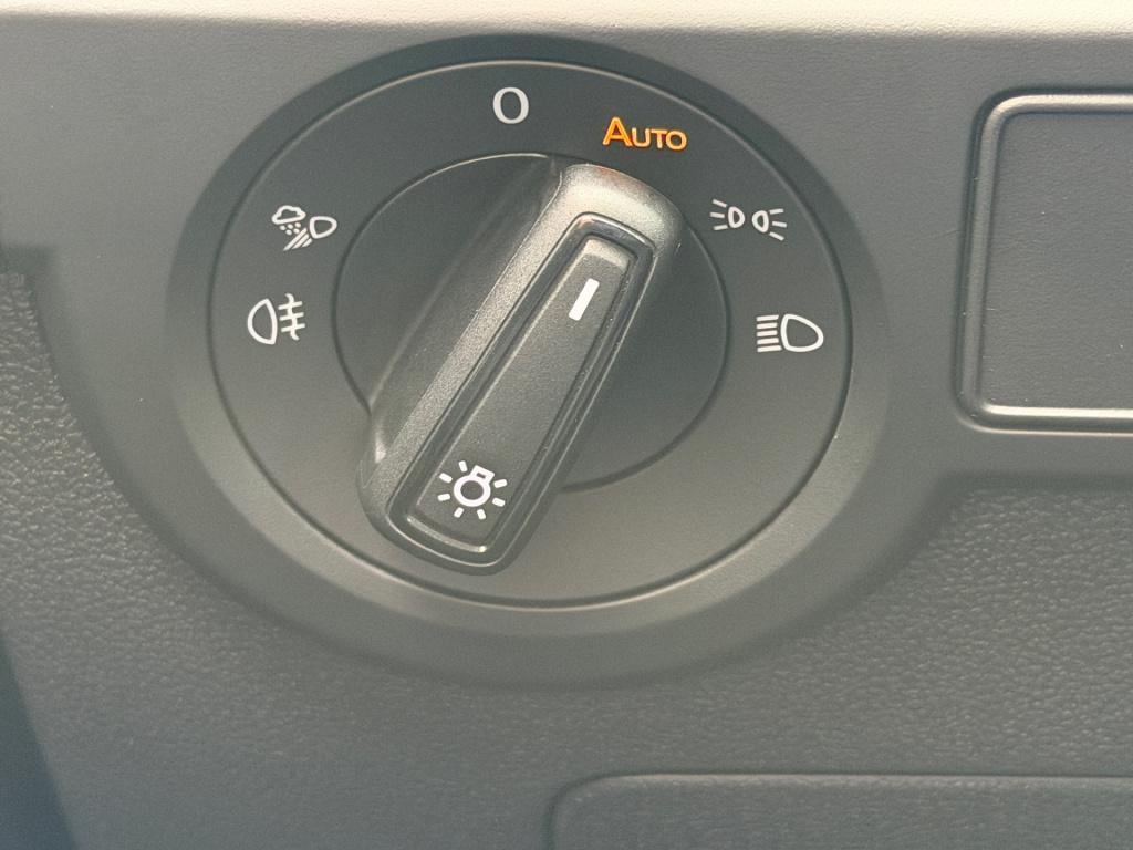 Volkswagen T-cross 1.5 tsi 150pk dsg r-line | camera | trekhaak | navi | iq