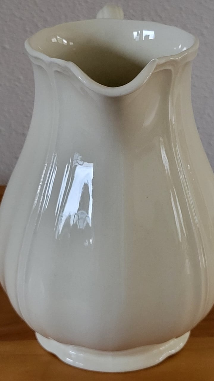 Wedgwood Queens Shape water / sap kan, h 17 cm