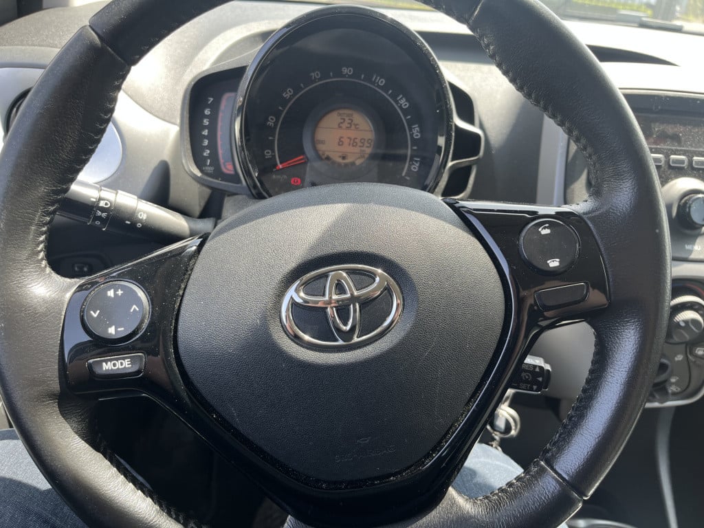 Toyota Aygo 1.0 vvt-i x-play