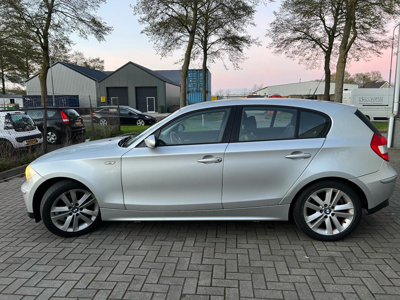 BMW 1-serie 118i High Executive 164.443km