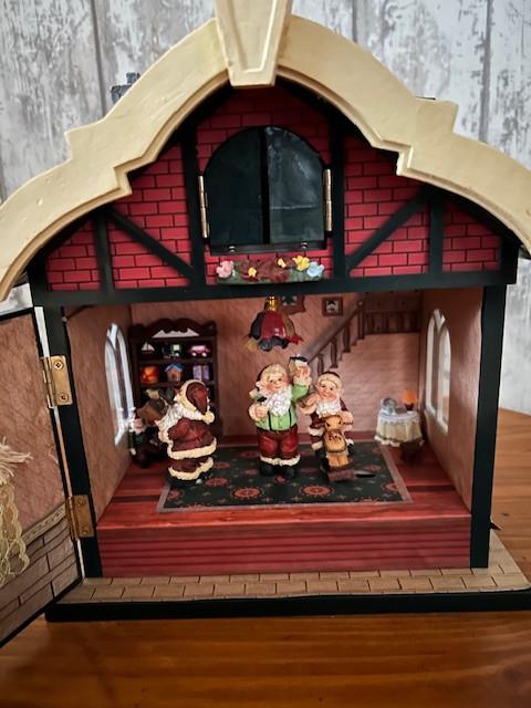 Houten Kersthuisje met licht en muziek