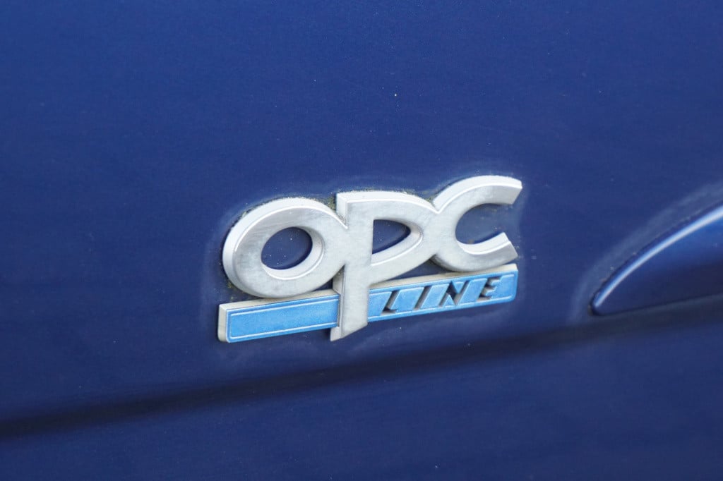 Opel Astra gtc 1.6 cosmo opc-line / xenon / climate / cruise / trekhaak