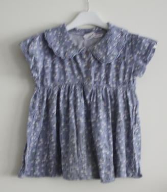 Blauw jurkje met bloemen print maat 86