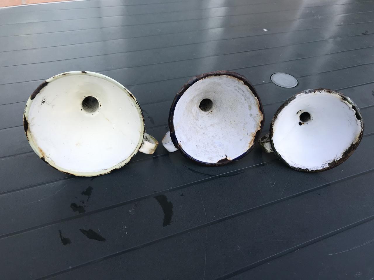 Emaille brocante zeef en trechters