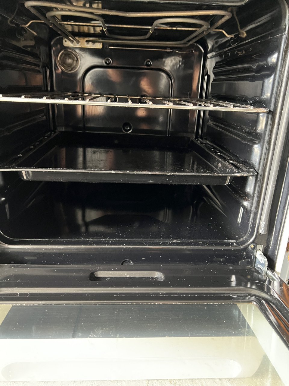 4 pits Gasfornuis met elektrische oven en gasslang 85x50 cm.
