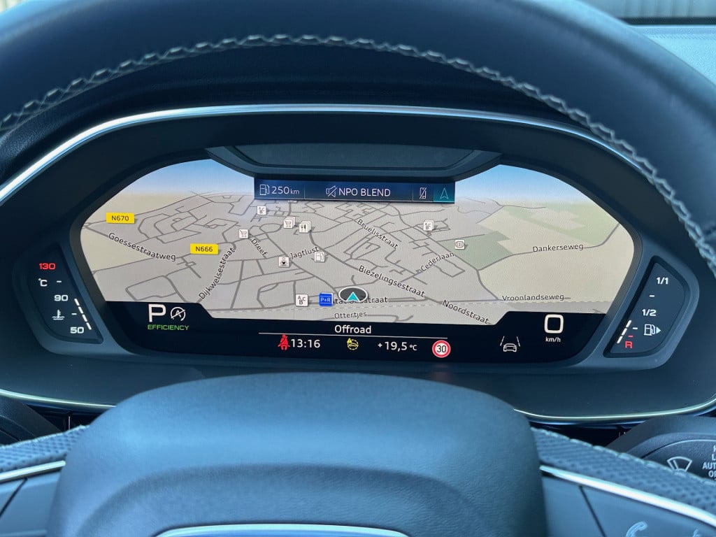 Audi Q3 sportback 35 tfsi 150pk s-tronic 2x s-line | zwart optiek | camera 