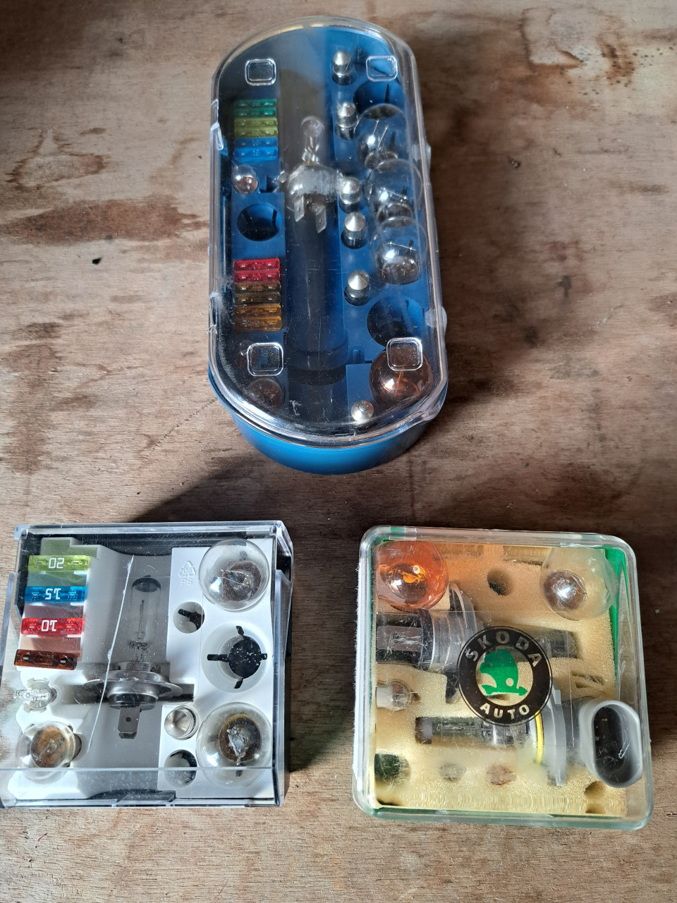 Diverse autoreservelampjes.