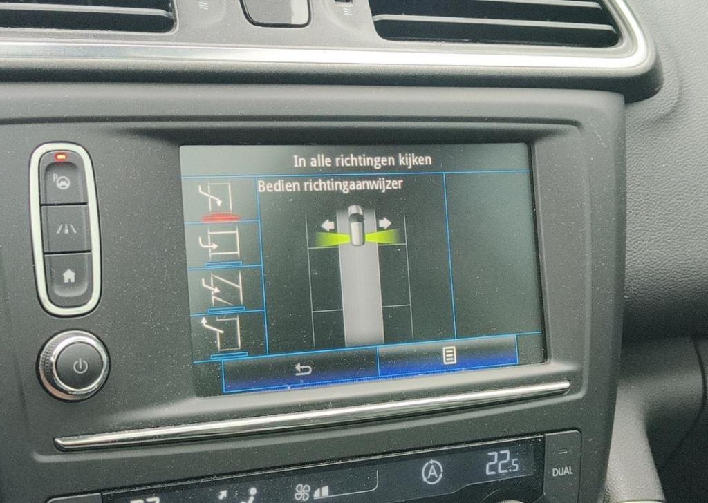 Renault Kadjar 1.2 tce 130 edc extase - trekhaak / camera / bose / panorama