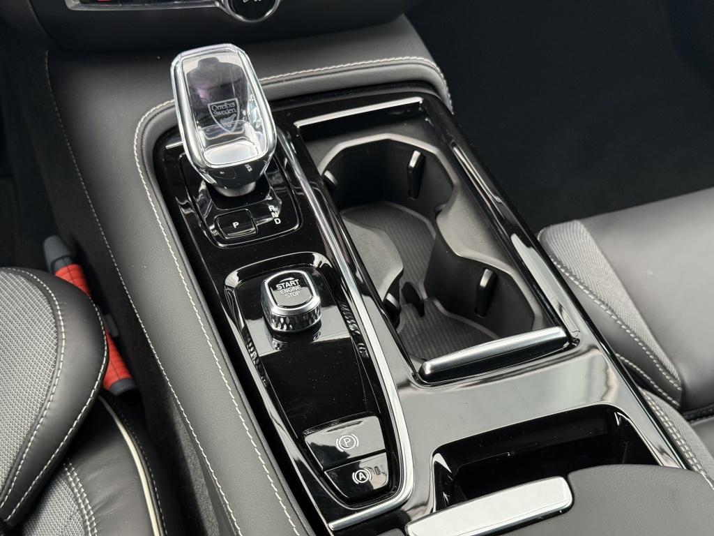 Volvo V60 t6 398pk recharge plus dark| adap.cruise| 360camera| trekaak