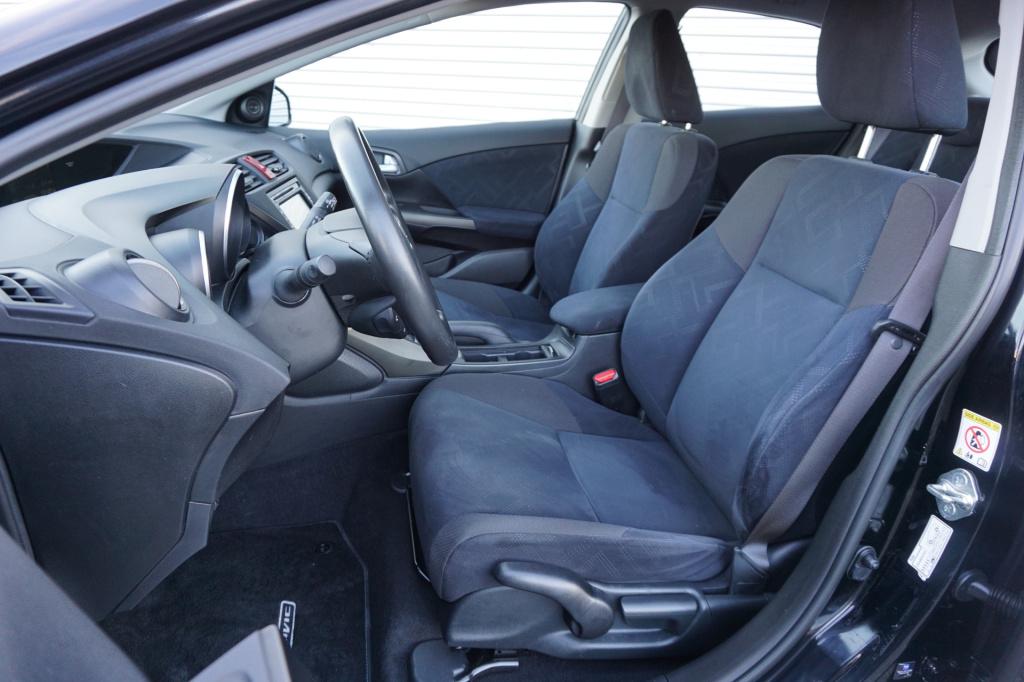 Honda Civic 1.8 sport navi / climate / trekhaak / led / lm velgen