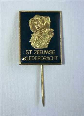 Origineel Speldje €.7,00 In relief: Zeeuwse dame Kreatief: Een echt