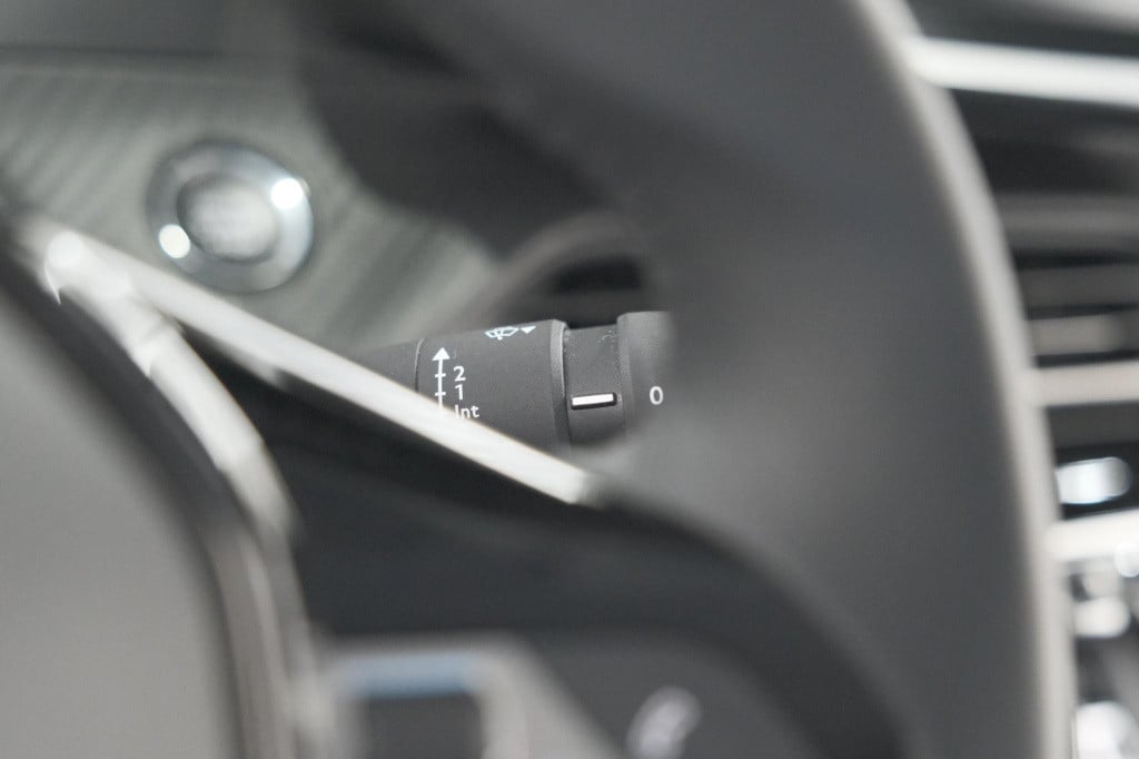Peugeot 208 ev active 50 kwh | navigatie | apple carplay | climate control