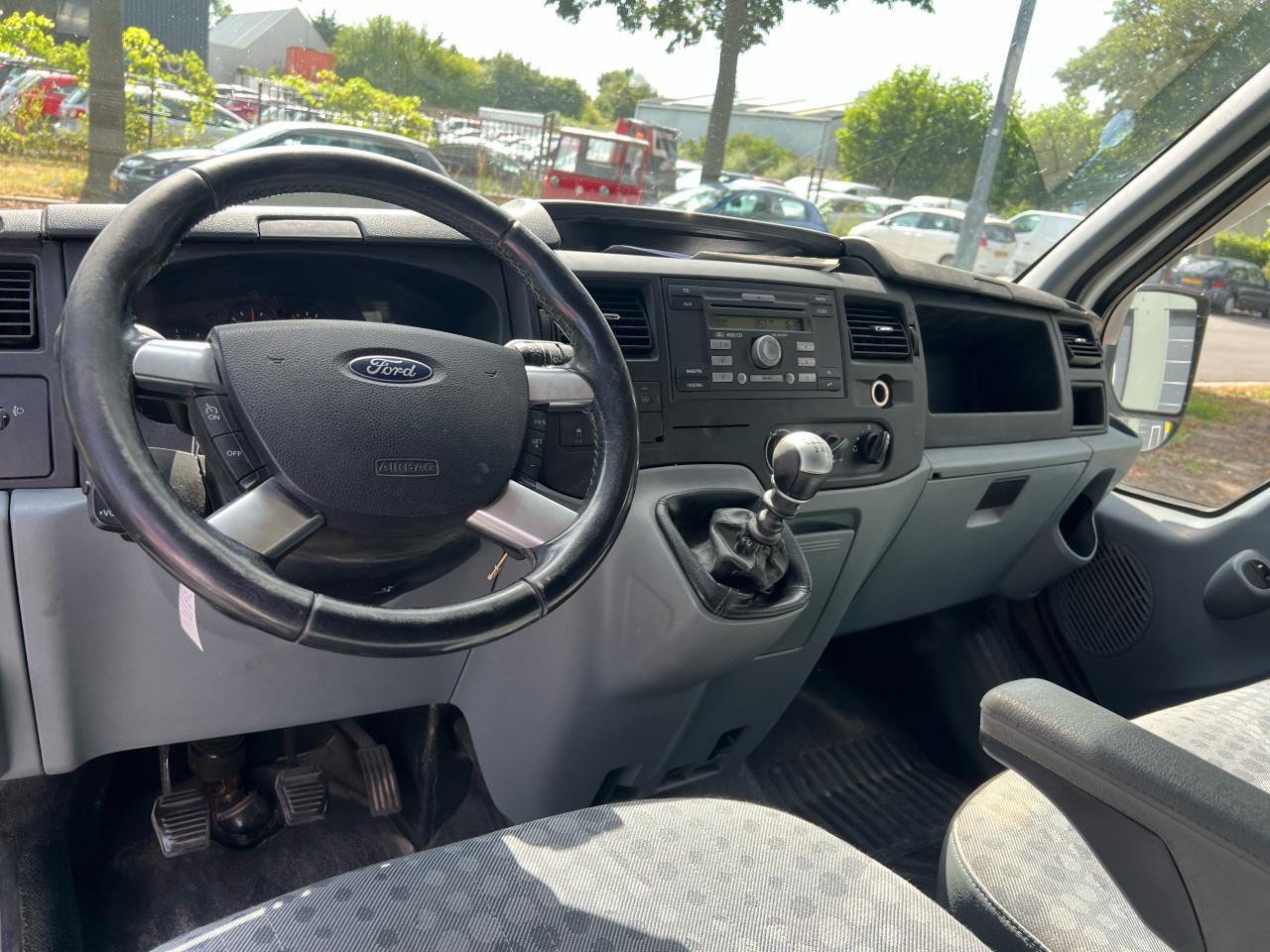 Ford Transit 350L 2.2TDCI Ambiente Airco/cruise