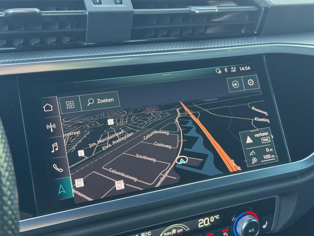 Audi Q3 sportback 35 tfsi s-line 3x * matrix led * black pack * stoelverwar