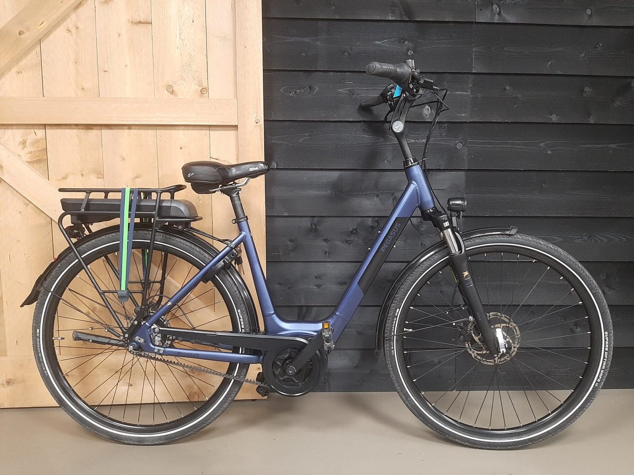 Grote voorraad 2e hands jonge E bike's aangeboden bij Rijwielhandel Boone
