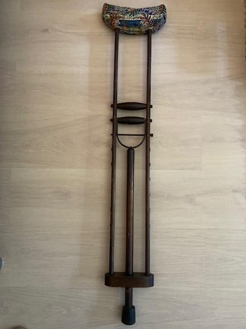 Verstelbare Loopkruk uit de dagen van weleer