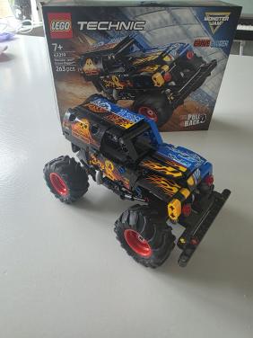 Lego technic monster jam grave digger