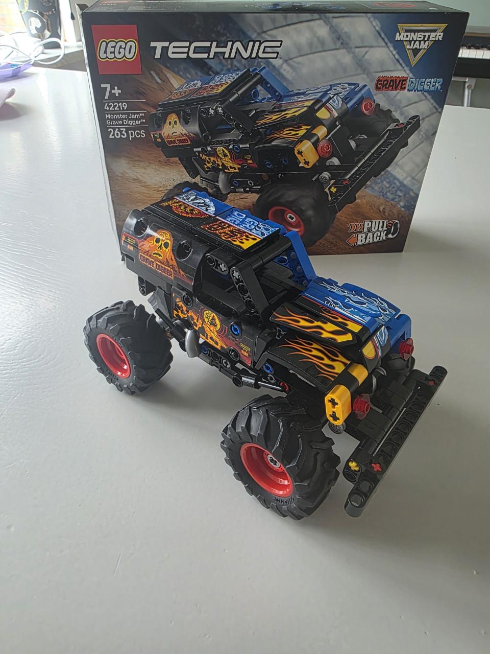 Lego technic monster jam grave digger