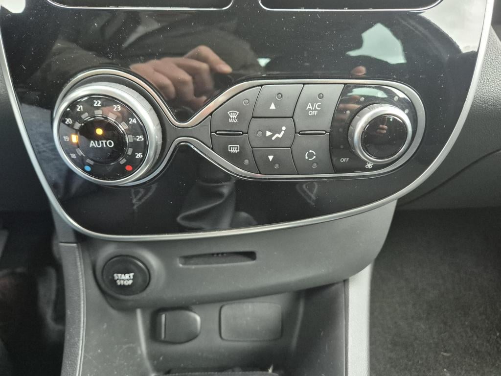 Renault Clio tce 90 limited climate control, navigatie, bluetooth, trekhaak