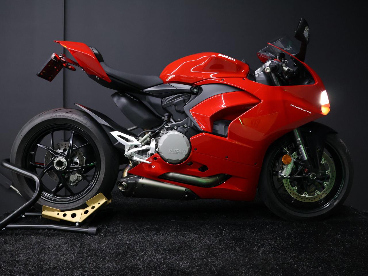 PANIGALE V2 Akrapovic | BTW Motor