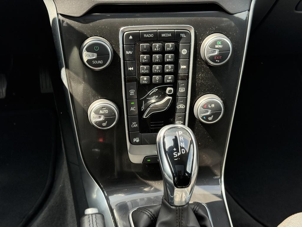 Volvo V40 cross country t3 153pk aut6 polar+ luxury| leder|pano| camera| tr