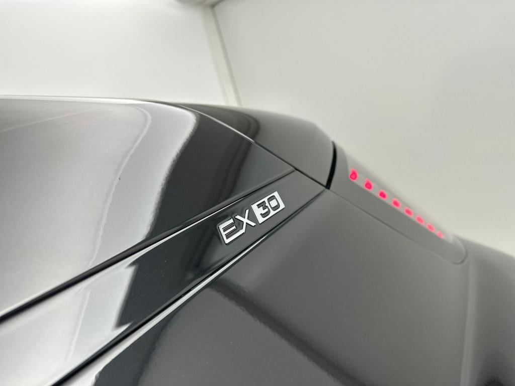 Volvo Ex30 extended range ultra