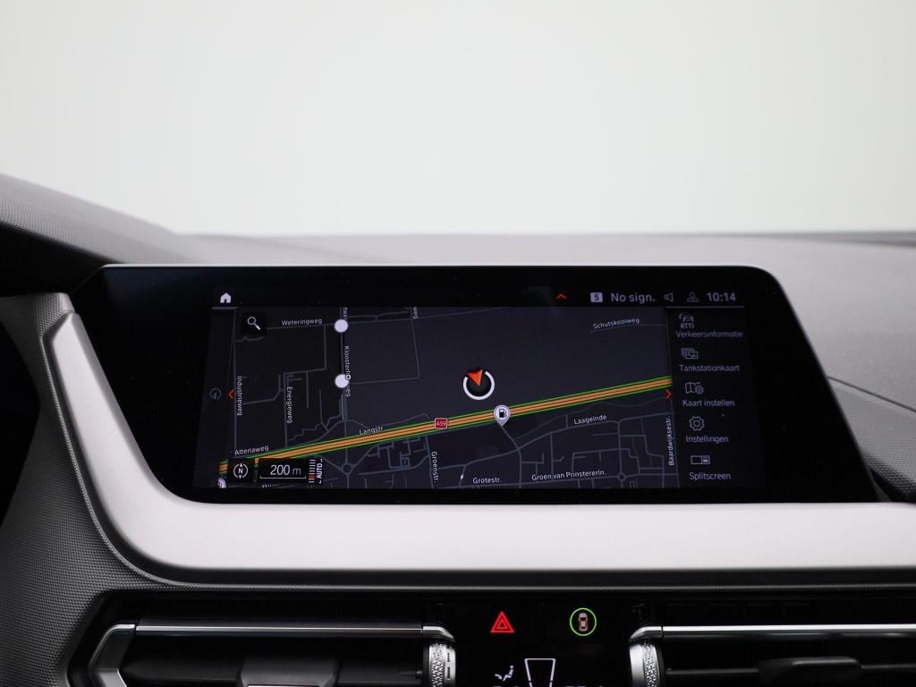 BMW 1 Serie 116i business edition | digitaal dashboard | keyless | stoelver