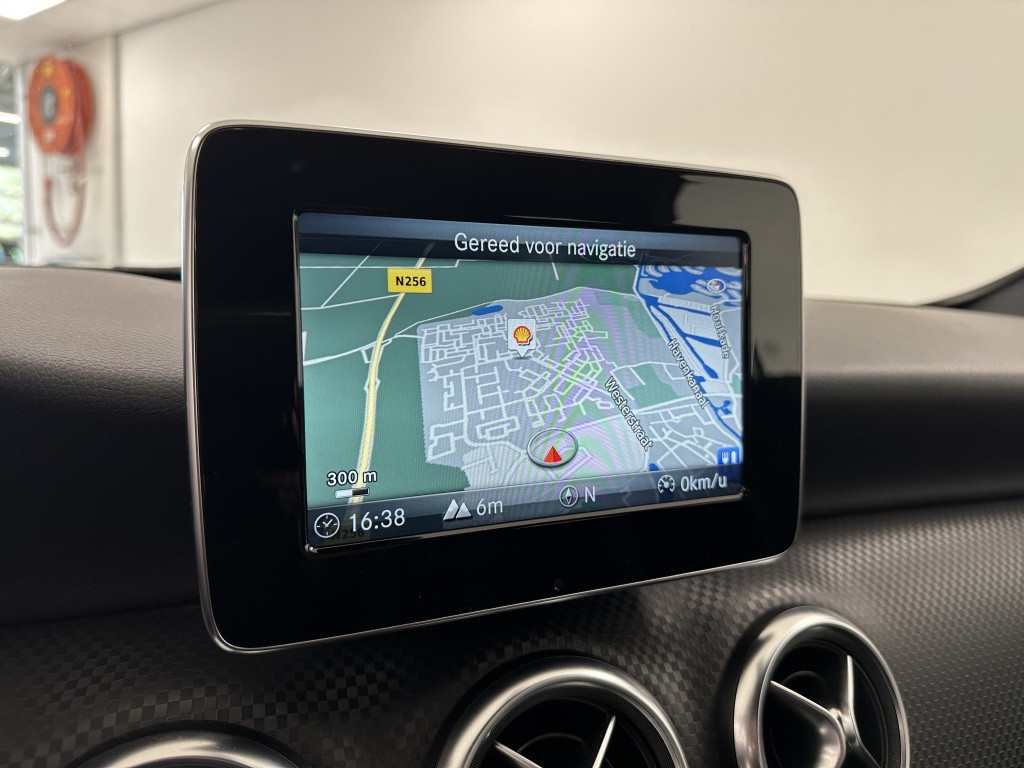 Mercedes-Benz A-Klasse 200 ambition | 163pk | stoelverwarming | climate con