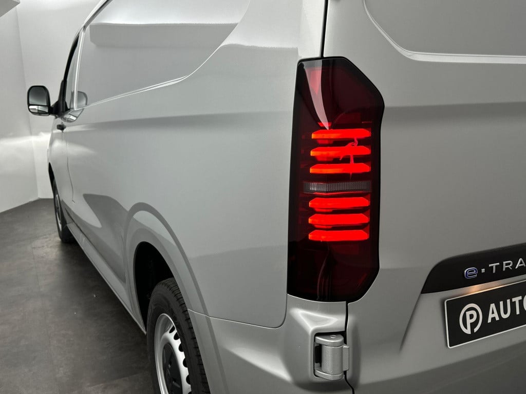 Volkswagen Transporter bedrijfswagens life intro l2 elektromotor 160 kw (21