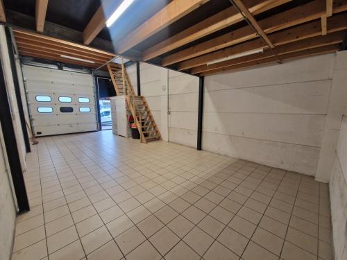 Te huur! Ruime bedrijfsruimte 126m2per 1 oktober. Middelburg!