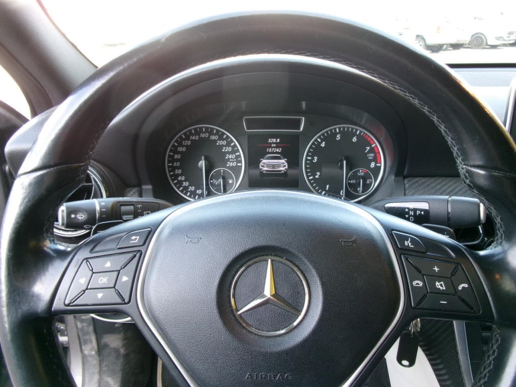 Mercedes-Benz Gla-klasse 200 automaat, cruise.contr., panoramadak, leer